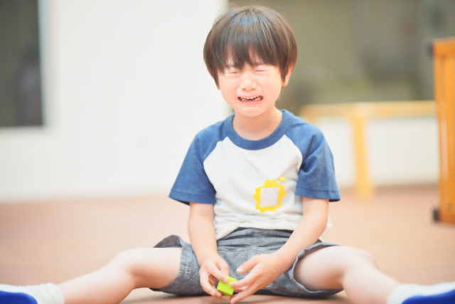 怪我をさせた【幼稚園でママに謝罪・お詫びLINE・メール書き方・例文】