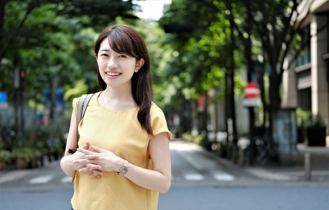 困難に向き合い、自ら解決策を見出す力を持つ子|中学校受験|家庭での教育方針・書き方（例文）と面接での回答例