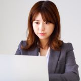オブザーバーとは？ビジネスでの意味・日本語での言い換え・言い回しての使い方と注意点