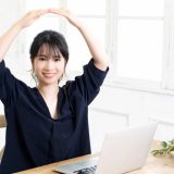 「親切な」意味は？言い換えは？ビジネスでも使える？深読みされない失礼がない使い方例文